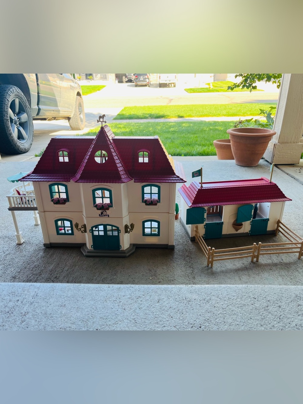 Schleich Lakeside Country house and Stable Playset